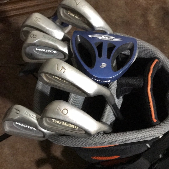 Golf clubs - Picture 1 of 1